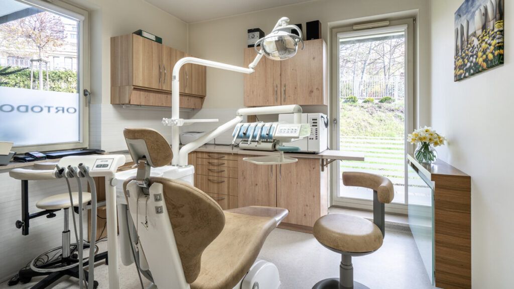 Ortodonta dentysta stomatolog Gdynia